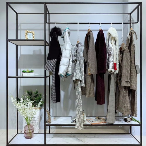 凱倫詩Karenshen 19秋冬季品牌女裝折扣庫存尾貨批發 時尚服裝服飾零售新選擇